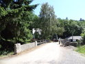 Silniční most přes Tichou Orlici v Mladkově, po kterém se můžeme dostat na nádraží.